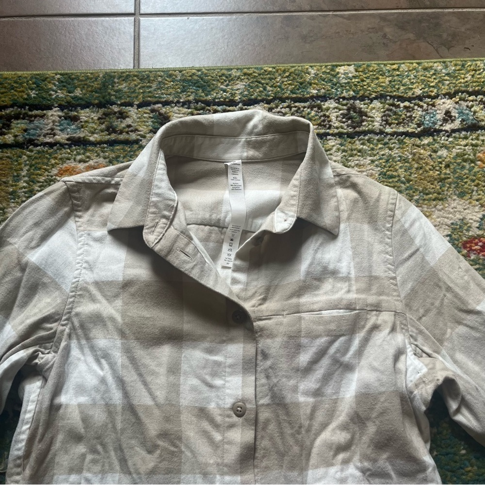 Lululemon Plaid Button Down Long Sleeve Shirt Beige White Size 0 - Picture 8 of 10